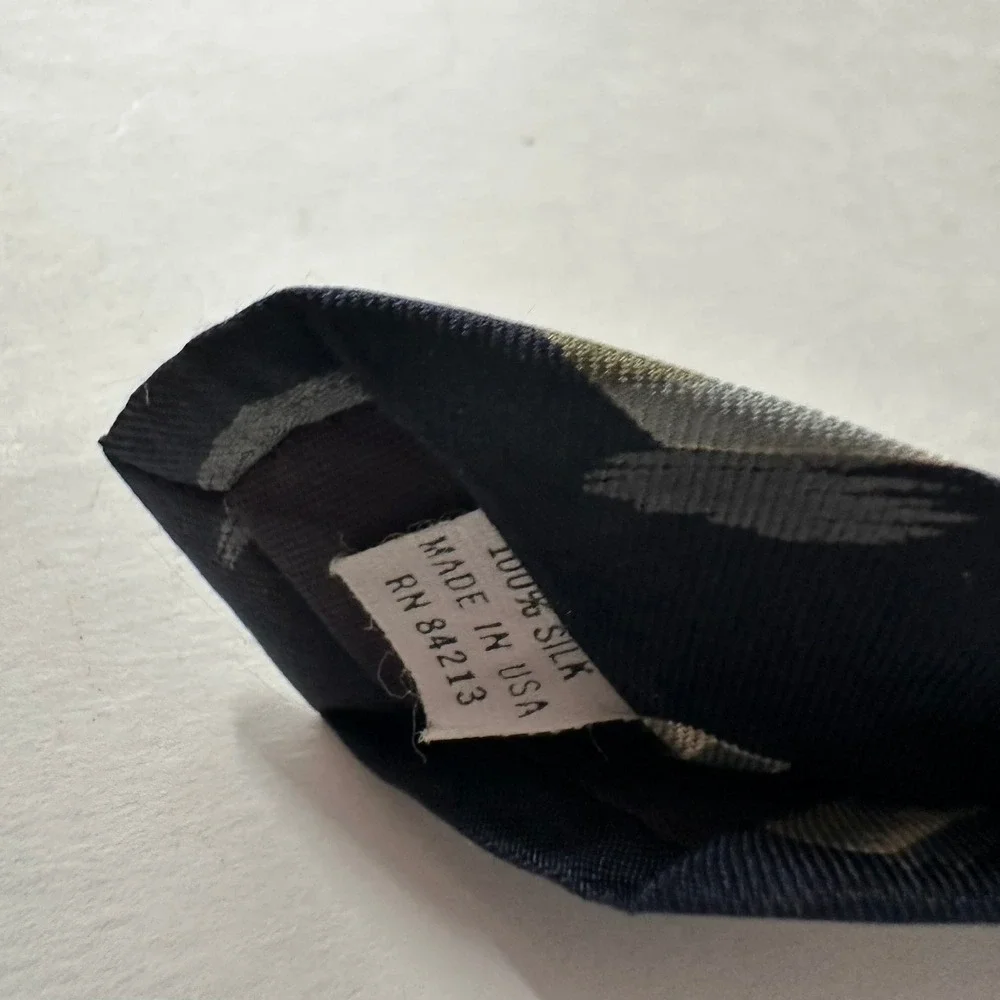 Surrey Mens Silk Necktie Tie Navy Blue Geometric Diamond Print Made in USA